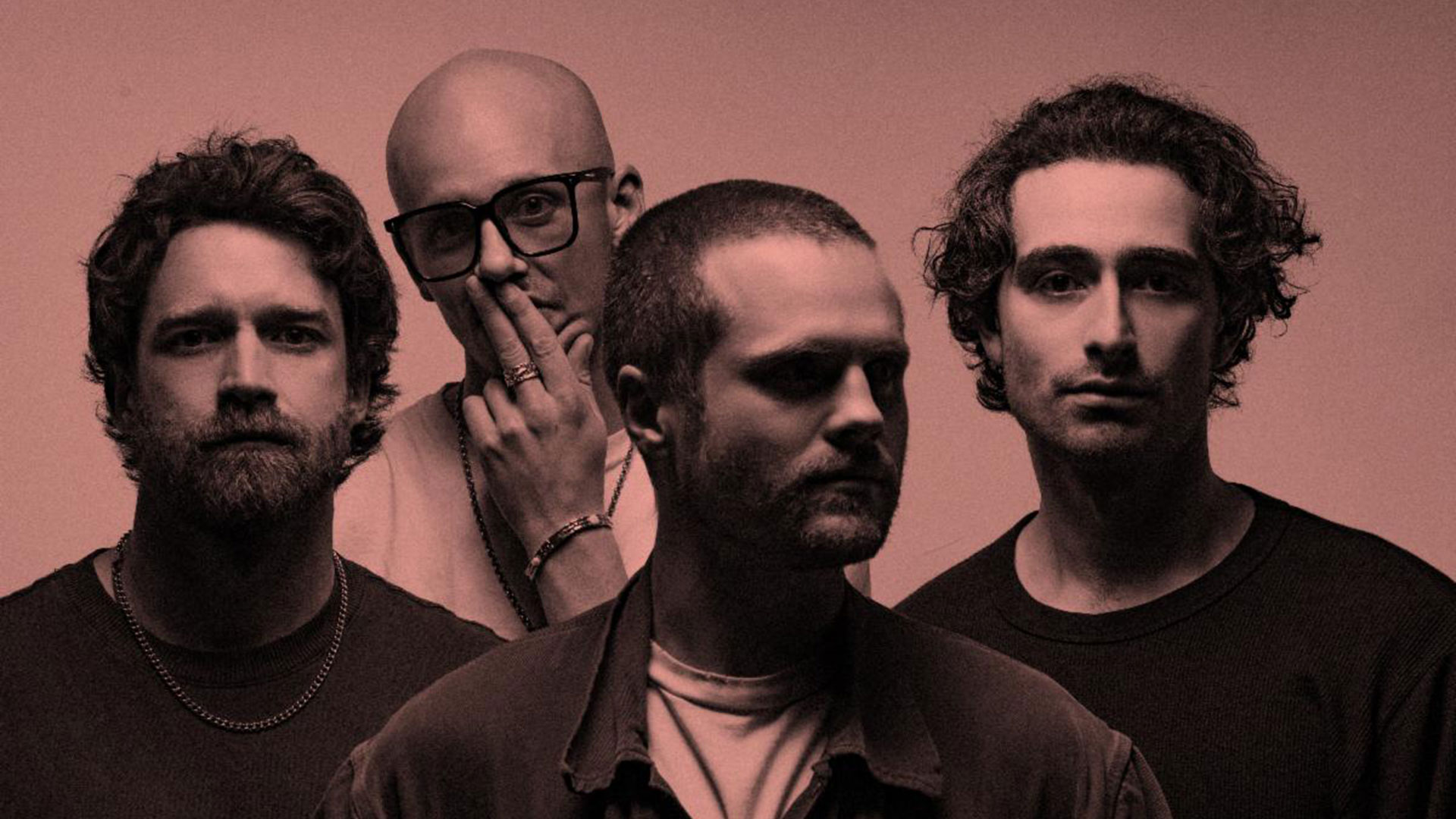 Dead Poet Society presenta riffs intensos con el sencillo “Roach”