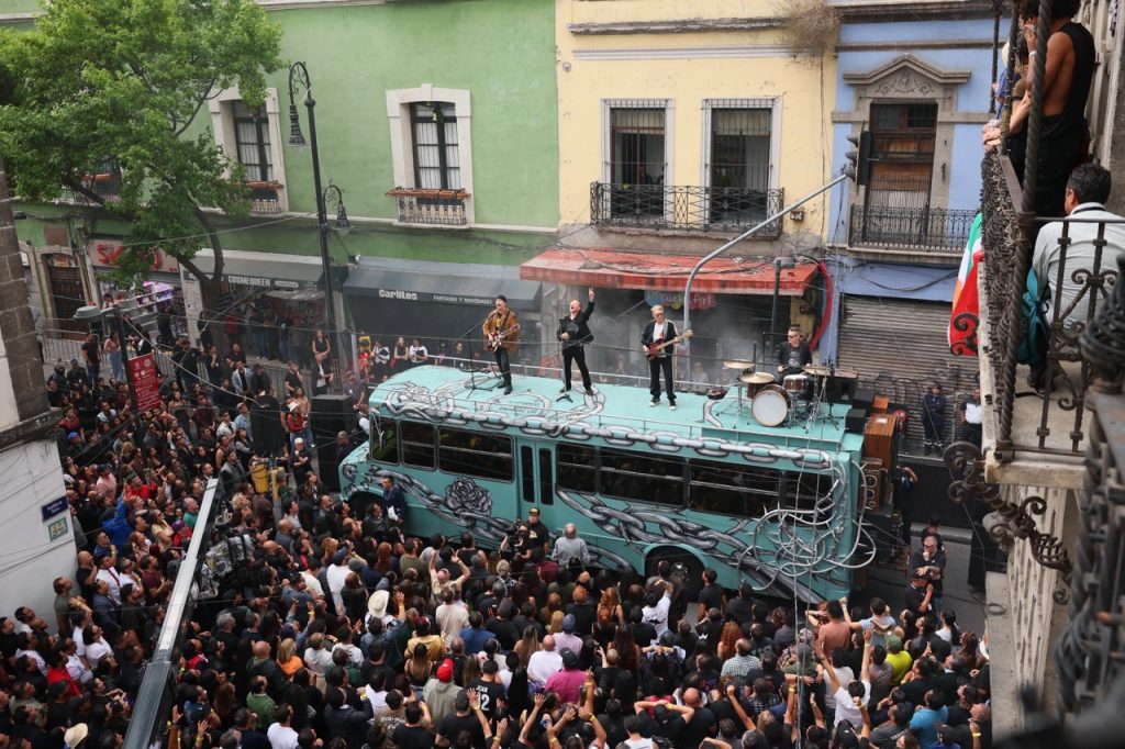 U2 estrena el vídeo de “Street of Dreams”, grabado en las calles de CDMX