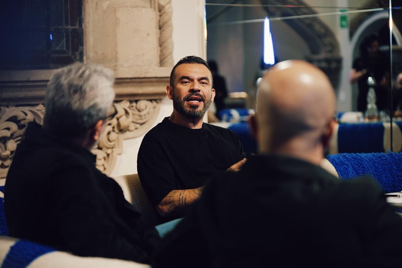 WARP y Tequila Clase Azul se unen para lanzar “Mesas Imposibles”, el nuevo podcast conducido por Alejandro Franco