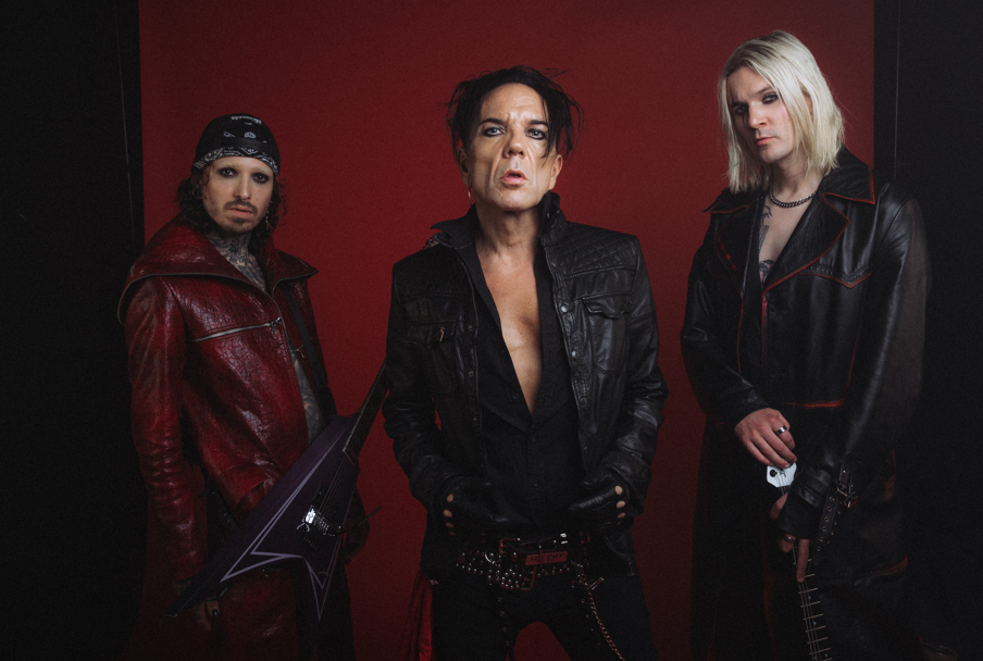 HOKKA estrena “Vampire” en colaboración con miembros de Lost Society y The 69 Eyes